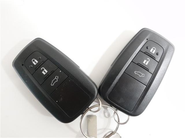 カローラクロス ハイブリッド　Ｚ　ミュージックプレイヤー接続可　バックカメラ　衝突被害軽減システム　ＥＴＣ　ＬＥＤヘッドランプ　ワンオーナー　記録簿（18枚目）