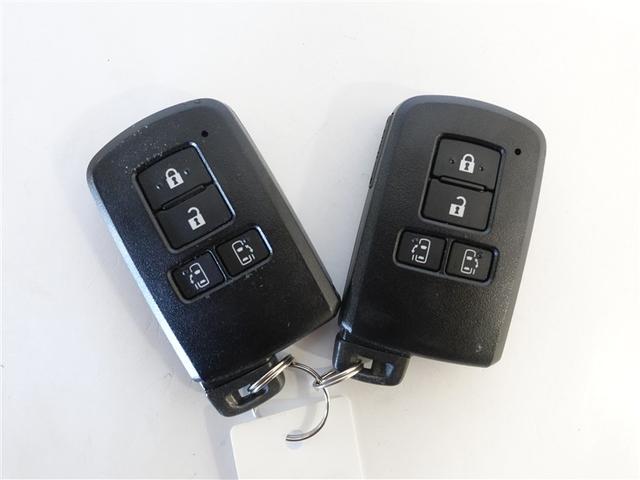 シエンタ Ｇ　クエロ　フルセグ　メモリーナビ　ＤＶＤ再生　ミュージックプレイヤー接続可　バックカメラ　衝突被害軽減システム　ＥＴＣ　ドラレコ　両側電動スライド　ＬＥＤヘッドランプ　乗車定員７人　３列シート　ワンオーナー（18枚目）