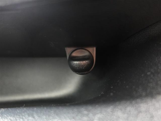 シエンタ Ｇ　クエロ　フルセグ　メモリーナビ　ＤＶＤ再生　ミュージックプレイヤー接続可　バックカメラ　衝突被害軽減システム　ＥＴＣ　ドラレコ　両側電動スライド　ＬＥＤヘッドランプ　乗車定員７人　３列シート　ワンオーナー（28枚目）