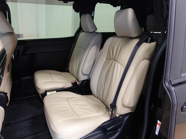 ノア Ｇ　４ＷＤ　フルセグ　メモリーナビ　ＤＶＤ再生　ミュージックプレイヤー接続可　バックカメラ　衝突被害軽減システム　ＥＴＣ　両側電動スライド　ＬＥＤヘッドランプ　ウオークスルー　乗車定員７人　３列シート（7枚目）