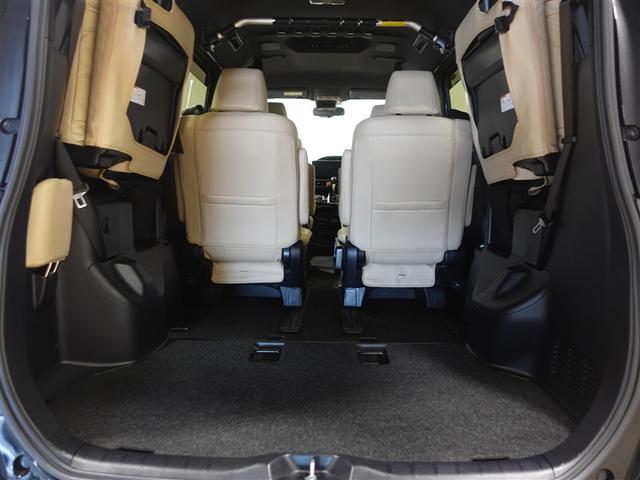 ノア Ｇ　４ＷＤ　フルセグ　メモリーナビ　ＤＶＤ再生　ミュージックプレイヤー接続可　バックカメラ　衝突被害軽減システム　ＥＴＣ　両側電動スライド　ＬＥＤヘッドランプ　ウオークスルー　乗車定員７人　３列シート（22枚目）