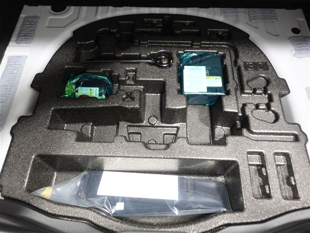 クラウンクロスオーバー Ｇアドバンスド・レザーパッケージ　革シート　４ＷＤ　フルセグ　ミュージックプレイヤー接続可　バックカメラ　衝突被害軽減システム　ＥＴＣ　ドラレコ　ＬＥＤヘッドランプ　ワンオーナー　記録簿（22枚目）