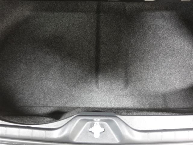 ノア ハイブリッドＳ－Ｚ　フルセグ　メモリーナビ　ＤＶＤ再生　ミュージックプレイヤー接続可　後席モニター　バックカメラ　衝突被害軽減システム　ＥＴＣ　両側電動スライド　ＬＥＤヘッドランプ　乗車定員７人　３列シート　ワンオーナー（23枚目）