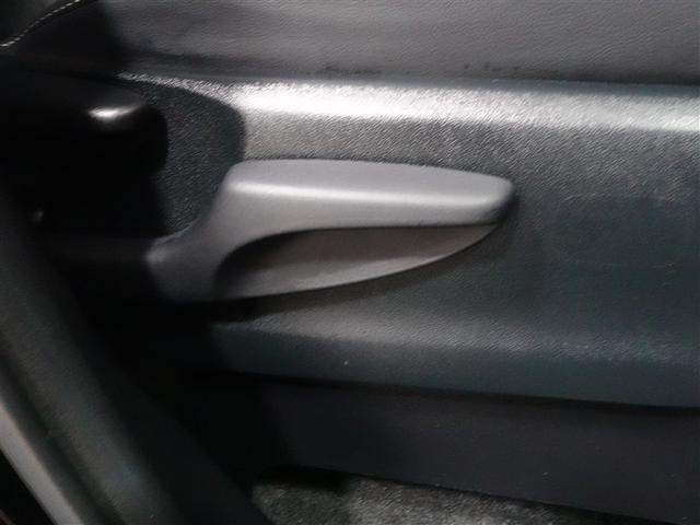 ノア Ｓｉ　ダブルバイビーＩＩＩ　フルセグ　メモリーナビ　ＤＶＤ再生　ミュージックプレイヤー接続可　バックカメラ　衝突被害軽減システム　ＥＴＣ　ドラレコ　両側電動スライド　ＬＥＤヘッドランプ　ウオークスルー　乗車定員７人　３列シート（14枚目）