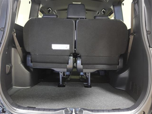 ノア Ｓｉ　ダブルバイビーＩＩＩ　フルセグ　メモリーナビ　ＤＶＤ再生　ミュージックプレイヤー接続可　バックカメラ　衝突被害軽減システム　ＥＴＣ　ドラレコ　両側電動スライド　ＬＥＤヘッドランプ　ウオークスルー　乗車定員７人　３列シート（21枚目）