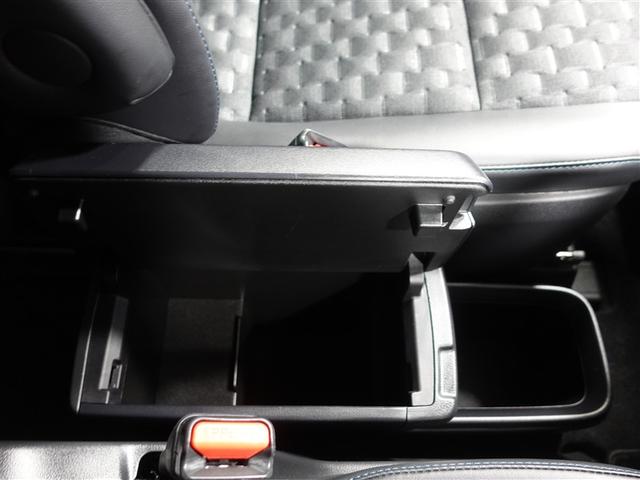 ヴォクシー S-Z フルセグ メモリーナビ DVD再生 ミュージックプレイヤー接続可 バックカメラ 衝突被害軽減システム ETC 両側電動スライド LEDヘッドランプ 乗車定員7人 3列シート ワンオーナー 記録簿(30枚目)