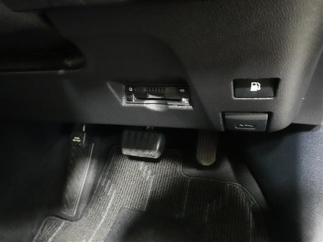 プリウス Sセーフティプラス フルセグ メモリーナビ DVD再生 ミュージックプレイヤー接続可 バックカメラ 衝突被害軽減システム ETC LEDヘッドランプ ワンオーナー 記録簿(15枚目)