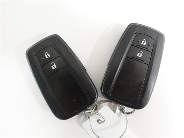 プリウス Sセーフティプラス フルセグ メモリーナビ DVD再生 ミュージックプレイヤー接続可 バックカメラ 衝突被害軽減システム ETC LEDヘッドランプ ワンオーナー 記録簿(18枚目)