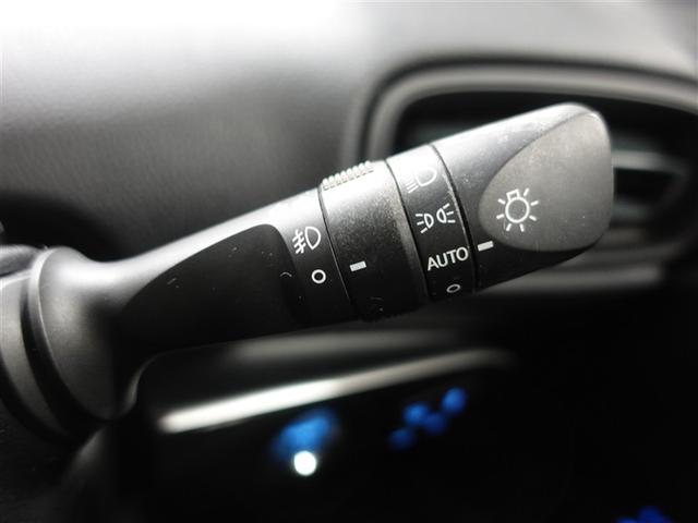 プリウス Sセーフティプラス フルセグ メモリーナビ DVD再生 ミュージックプレイヤー接続可 バックカメラ 衝突被害軽減システム ETC LEDヘッドランプ ワンオーナー 記録簿(24枚目)