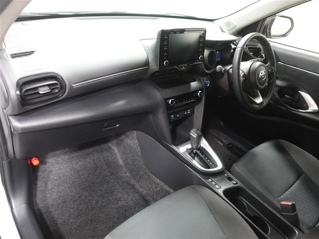 ヤリスクロス ハイブリッドＧ　フルセグ　メモリーナビ　ＤＶＤ再生　ミュージックプレイヤー接続可　バックカメラ　衝突被害軽減システム　ドラレコ　ＬＥＤヘッドランプ　ワンオーナー　フルエアロ　記録簿（9枚目）