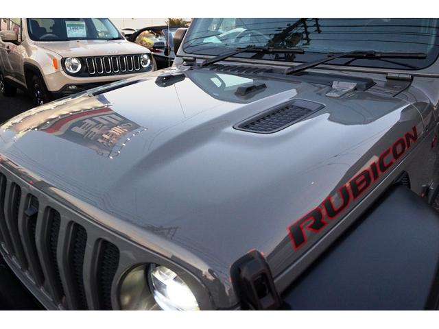 ジープ・ラングラーアンリミテッド ルビコン　スティングレー　純正ナビ＆フルセグＴＶ　バックカメラ　黒本革シート　ＬＥＤヘッドライト　アルパインスピーカー　純正アルミ＆ＢＦグッドリッチタイヤ　ＥＴＣ（3枚目）