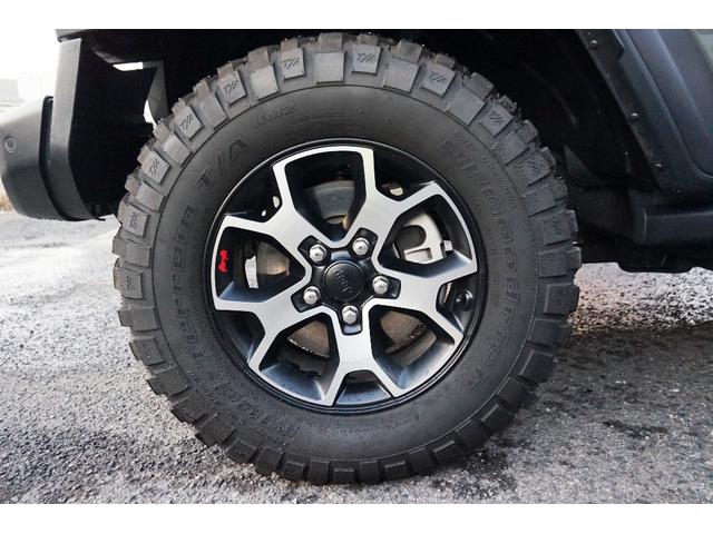 ジープ・ラングラーアンリミテッド ルビコン　スティングレー　純正ナビ＆フルセグＴＶ　バックカメラ　黒本革シート　ＬＥＤヘッドライト　アルパインスピーカー　純正アルミ＆ＢＦグッドリッチタイヤ　ＥＴＣ（7枚目）