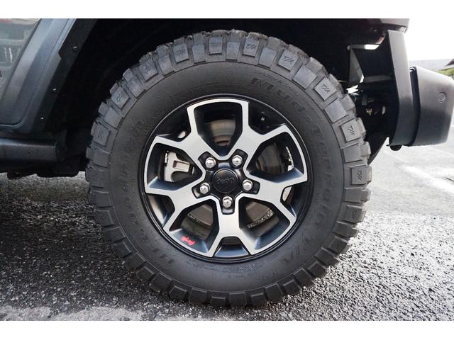 ジープ・ラングラーアンリミテッド ルビコン　スティングレー　純正ナビ＆フルセグＴＶ　バックカメラ　黒本革シート　ＬＥＤヘッドライト　アルパインスピーカー　純正アルミ＆ＢＦグッドリッチタイヤ　ＥＴＣ（17枚目）