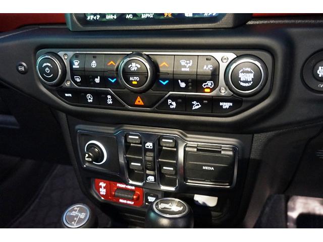 ジープ・ラングラーアンリミテッド ルビコン　スティングレー　純正ナビ＆フルセグＴＶ　バックカメラ　黒本革シート　ＬＥＤヘッドライト　アルパインスピーカー　純正アルミ＆ＢＦグッドリッチタイヤ　ＥＴＣ（31枚目）