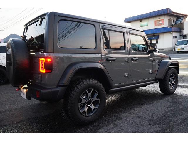ジープ・ラングラーアンリミテッド ルビコン　スティングレー　純正ナビ＆フルセグＴＶ　バックカメラ　黒本革シート　ＬＥＤヘッドライト　アルパインスピーカー　純正アルミ＆ＢＦグッドリッチタイヤ　ＥＴＣ（40枚目）