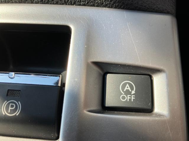 アイドリングストップ機能付き！この機能は信号待ちなどの間にエンジンを停止させることで、燃費効率を向上させる機能です！エコな時代のエコな機能ですね！燃費かなり違いますよ！