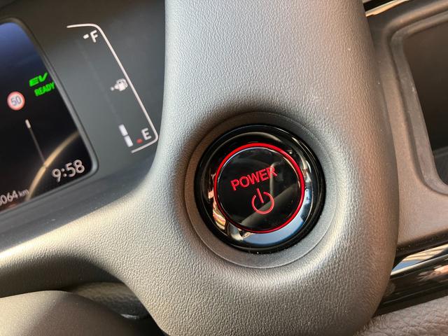 フィット e:HEVホーム 20周年特別仕様車 カーサ 純正9インチナビ 360度カメラ ETC 前後ドライブレコーダー Bluetooth接続 フルセグTV コーナーセンサー シートヒーター アダクティブクルーズコントロール 16インチアルミホイール(19枚目)