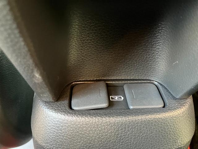 フィット e:HEVホーム 20周年特別仕様車 カーサ 純正9インチナビ 360度カメラ ETC 前後ドライブレコーダー Bluetooth接続 フルセグTV コーナーセンサー シートヒーター アダクティブクルーズコントロール 16インチアルミホイール(36枚目)