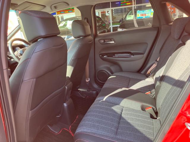 フィット e:HEVホーム 20周年特別仕様車 カーサ 純正9インチナビ 360度カメラ ETC 前後ドライブレコーダー Bluetooth接続 フルセグTV コーナーセンサー シートヒーター アダクティブクルーズコントロール 16インチアルミホイール(43枚目)