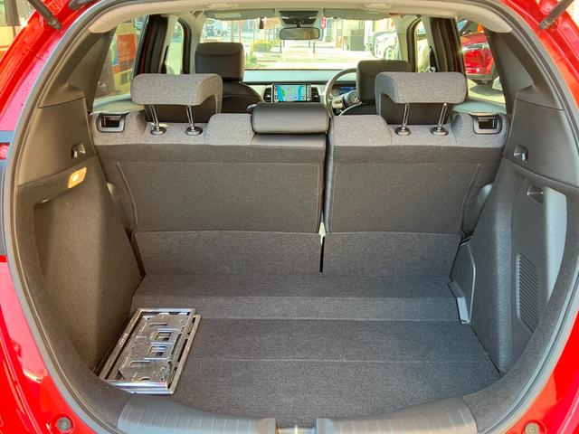 フィット e:HEVホーム 20周年特別仕様車 カーサ 純正9インチナビ 360度カメラ ETC 前後ドライブレコーダー Bluetooth接続 フルセグTV コーナーセンサー シートヒーター アダクティブクルーズコントロール 16インチアルミホイール(45枚目)