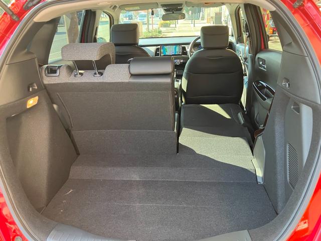 フィット e:HEVホーム 20周年特別仕様車 カーサ 純正9インチナビ 360度カメラ ETC 前後ドライブレコーダー Bluetooth接続 フルセグTV コーナーセンサー シートヒーター アダクティブクルーズコントロール 16インチアルミホイール(46枚目)