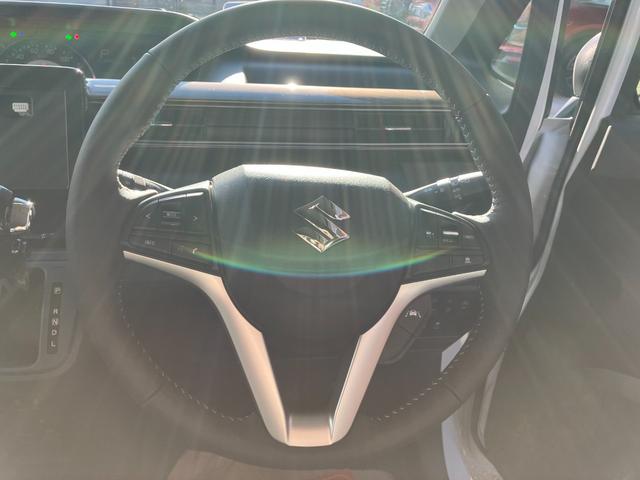 ワゴンＲカスタムＺ ハイブリッドＺＸ　ＵＰグレードパッケージ全方位カメラ　届出済み未使用車　全方位カメラパッケージ　ＬＥＤライト　コーナーセンサー　レーンキープアシスト　横滑り防止装置　アルミホイール　アダクティブクルーズコントロール（4枚目）