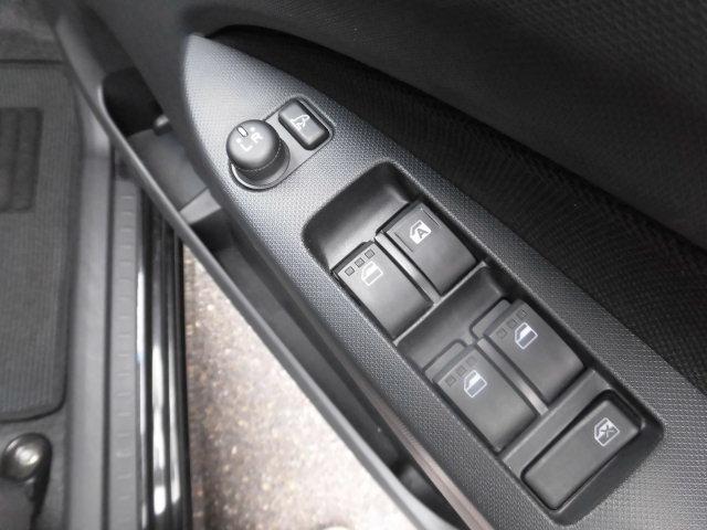 ムーヴ カスタム　Ｘ　後期モデル　社外オーディオ　ＵＳＢ・ＡＵＸ接続　オートエアコン　オートライト　アイドリングストップ　スマートキー　プッシュスタート　ＬＥＤヘッドライト　１４インチアルミホイール　禁煙車（24枚目）