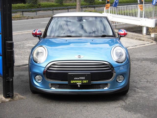 MINI クーパー ペッパーパッケージ F56モデル 第3世代 ターボ 純正ナビ Bluetooth バックカメラ コーナーセンサー 横滑り防止装置 MTモード ETC 15インチアルミホイール キーレス 禁煙車(2枚目)