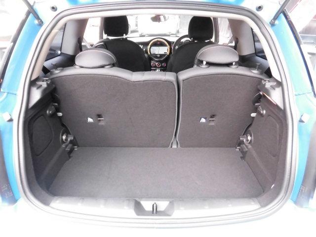 MINI クーパー ペッパーパッケージ F56モデル 第3世代 ターボ 純正ナビ Bluetooth バックカメラ コーナーセンサー 横滑り防止装置 MTモード ETC 15インチアルミホイール キーレス 禁煙車(14枚目)