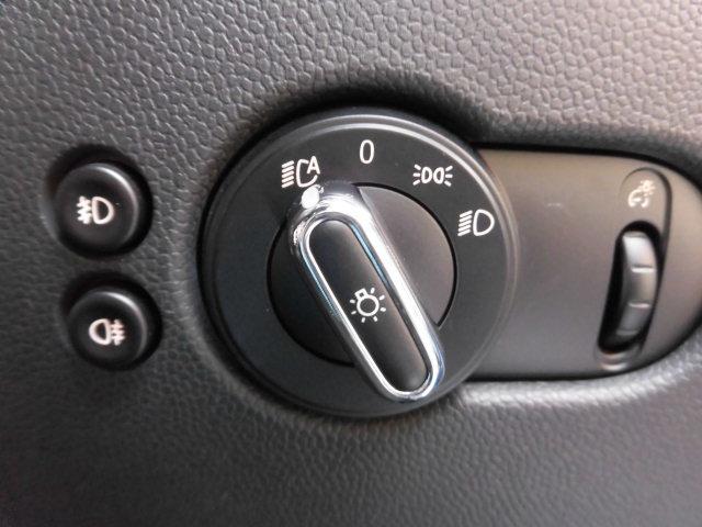 MINI クーパー ペッパーパッケージ F56モデル 第3世代 ターボ 純正ナビ Bluetooth バックカメラ コーナーセンサー 横滑り防止装置 MTモード ETC 15インチアルミホイール キーレス 禁煙車(27枚目)