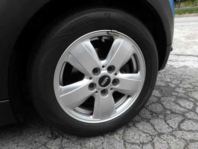 MINI クーパー ペッパーパッケージ F56モデル 第3世代 ターボ 純正ナビ Bluetooth バックカメラ コーナーセンサー 横滑り防止装置 MTモード ETC 15インチアルミホイール キーレス 禁煙車(30枚目)