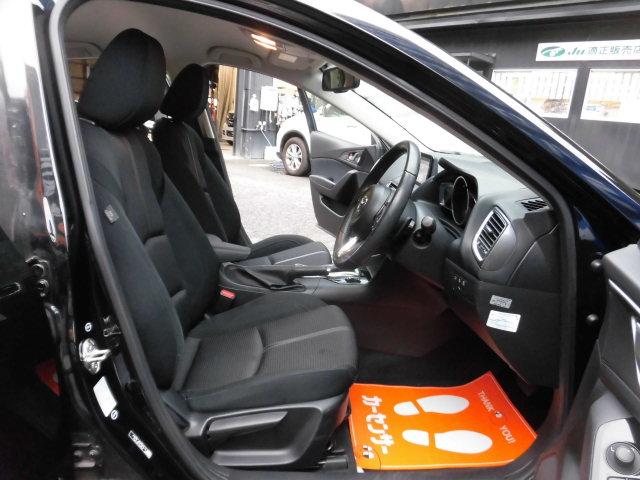 アクセラスポーツ １５ＸＤ　プロアクティブ　セーフティクルーズパッケージ　全国ロング保証付　後期モデル　衝突被害軽減システム　マツダコネクトナビ　フルセグＴＶ　Ｂｌｕｅｔｏｏｔｈ　バックカメラ　アダプティブクルーズコントロール　ＥＴＣ　禁煙車（10枚目）