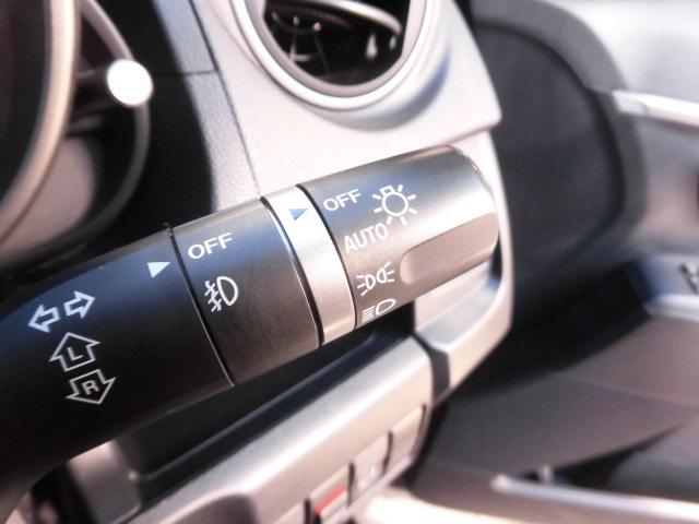 プレマシー ２０Ｓ　プレステージスタイルＩＩ　両側電動スライドドア　ハーフレザーシート　ナビ　フルセグＴＶ　Ｂｌｕｅｔｏｏｔｈ　ＤＶＤ再生　ミュージックサーバー　フリップダウンモニター　前後ドライレコーダー　ＥＴＣ　スマートキー　禁煙車（12枚目）