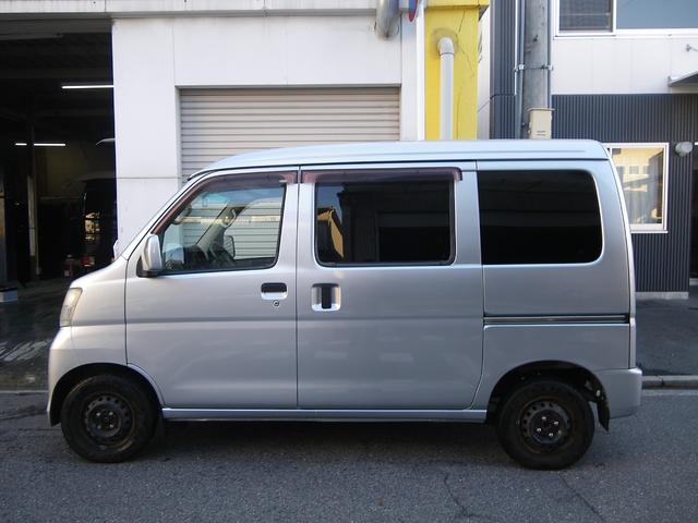 ハイゼットカーゴ クルーズターボ　４ＷＤターボ　Ｔベルチェーン式　キーレス　ハイルーフ　電動ドアミラー　ＧＯＯ鑑定車（8枚目）