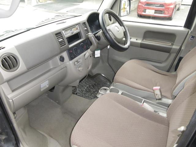 乗り降りしやすく快適室内！