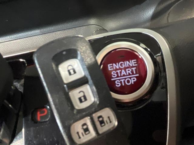 G・ターボAパッケージ シティブレーキアクティブシステム 禁煙車 SDナビ バックカメラ 両側パワスラ スマートキー HIDヘッド オートエアコン ETC クルーズコントロール 踏み間違い防止 オートライト(9枚目)