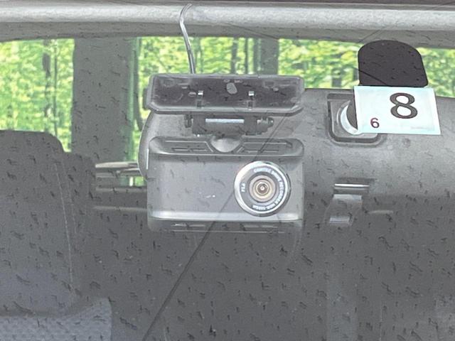 スイフト ＲＳ－ＤＪＥ　ＳＤナビゲーション　クルーズコントロール　ドライブレコーダー　ＥＴＣ　スマートキー　パドルシフト　純正１６インチアルミホイール　横滑り防止装置　オートエアコン　電動格納ミラー　フォグライト（5枚目）