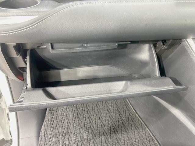 ノア ハイブリッドＳ－Ｚ　純正１０型ナビ　バックカメラ　両側電動ドア　快適利便　サイドステップ　衝突軽減　レーダークルーズ　禁煙車　電動リア　ハーフレザーシート　シートヒーター　１００Ｖ電源　コーナーセンサー　ＬＥＤヘッド（49枚目）
