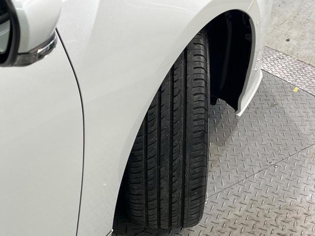 プリウス A サンルーフ フルエアロ 全周囲カメラ 衝突被害軽減システム レーダークルーズ パワーシート コーナーセンサー LEDヘッド ビルトインETC オートハイビーム 車線逸脱警報 ワンオーナー(30枚目)