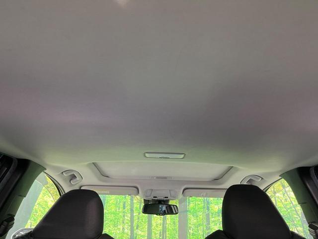 プリウス A サンルーフ フルエアロ 全周囲カメラ 衝突被害軽減システム レーダークルーズ パワーシート コーナーセンサー LEDヘッド ビルトインETC オートハイビーム 車線逸脱警報 ワンオーナー(45枚目)