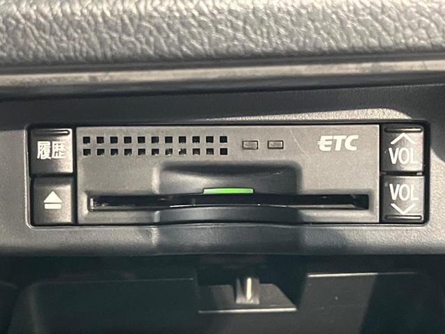 ノア Si 純正SDナビ 後席モニター バックカメラ 禁煙車 スマートキー HIDヘッド ナビ連動ETC オートライト オートエアコン 純正16インチアルミ Bluetooth フルセグ HIDフォグ(7枚目)