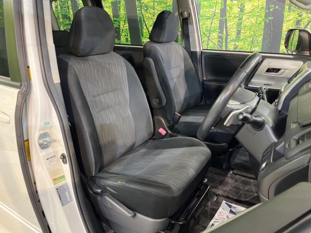 ノア Si 純正SDナビ 後席モニター バックカメラ 禁煙車 スマートキー HIDヘッド ナビ連動ETC オートライト オートエアコン 純正16インチアルミ Bluetooth フルセグ HIDフォグ(10枚目)