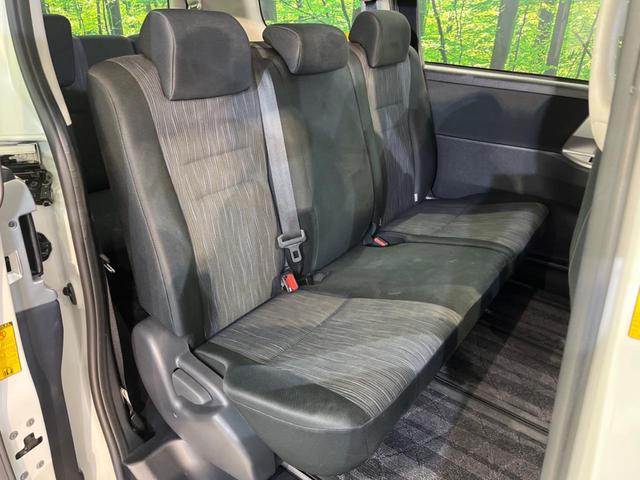 ノア Si 純正SDナビ 後席モニター バックカメラ 禁煙車 スマートキー HIDヘッド ナビ連動ETC オートライト オートエアコン 純正16インチアルミ Bluetooth フルセグ HIDフォグ(11枚目)