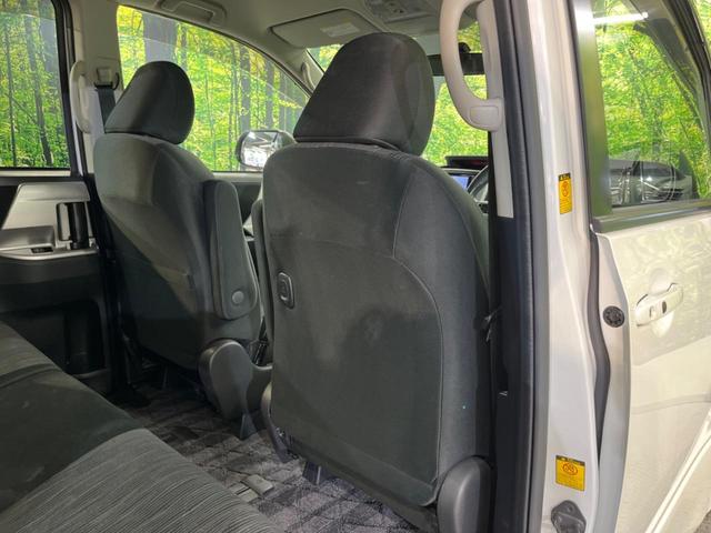 ノア Si 純正SDナビ 後席モニター バックカメラ 禁煙車 スマートキー HIDヘッド ナビ連動ETC オートライト オートエアコン 純正16インチアルミ Bluetooth フルセグ HIDフォグ(47枚目)