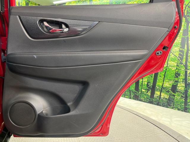 エクストレイル ２０Ｘ　エマージェンシーブレーキパッケージ　４ＷＤ　純正ＳＤナビ　バックカメラ　禁煙車　ハーフレザーシート　スマートキー　ナビ連動ＥＴＣ　オートエアコン　純正１７インチアルミ　Ｂｌｕｅｔｏｏｔｈ　ＤＶＤ再生（50枚目）