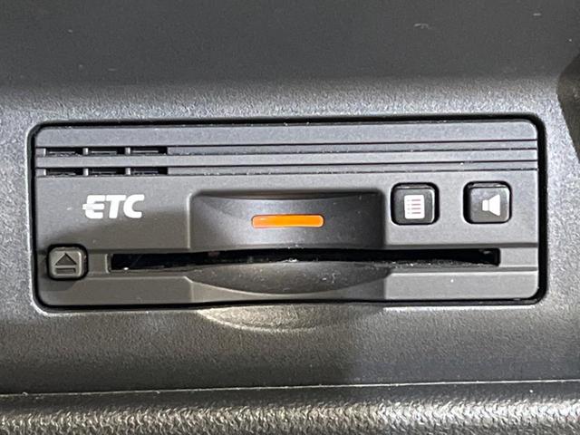 タント カスタムＸ　トップエディションＳＡＩＩＩ　禁煙車　衝突安全軽減システム　ナビ　半革シート　両側電動スライドドア　ＬＥＤヘッドライト　フルセグ　スマートキー　ドライブレコーダー　バックカメラ　ＥＴＣ　ＡＵＴＯエアコン　シートヒーター（8枚目）