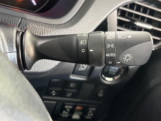 ノア G 両側電動ドア 純正SDナビ 後席モニター バックカメラ 衝突被害軽減システム 禁煙車 前席シートエアコン スマートキー LEDヘッド ナビ連動ETC クルコン オートライト オートエアコン(41枚目)