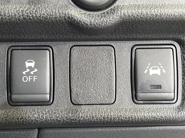 ノート e-パワーニスモ S インテリジェントエマージェンシーブレーキ インテリジェントクルーズコントロール ETC 車線逸脱警報 スマートキー オートエアコン LEDヘッドライト 純正革巻きステアリング(6枚目)