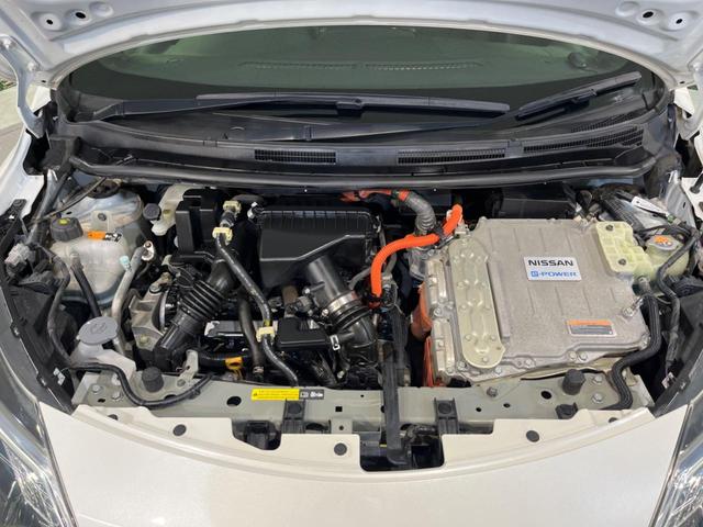ノート e-パワーニスモ S インテリジェントエマージェンシーブレーキ インテリジェントクルーズコントロール ETC 車線逸脱警報 スマートキー オートエアコン LEDヘッドライト 純正革巻きステアリング(19枚目)