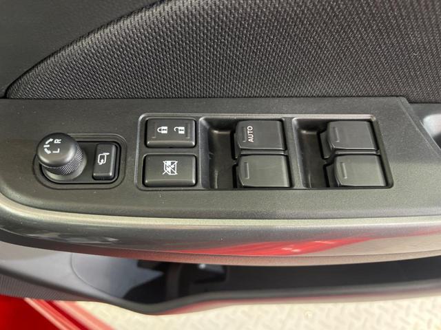 スイフト ハイブリッドRS SDナビ 衝突被害軽減システム レーダークルーズ 禁煙車 シートヒーター スマートキー LEDヘッド オートライト オートエアコン 純正16インチアルミ Bluetooth CD DVD再生(55枚目)